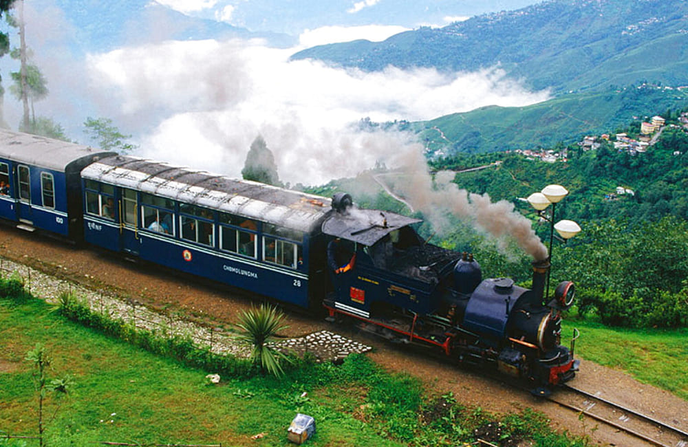New Jalpaiguri to Darjeeling (Darjeeling Himalayan Railway)