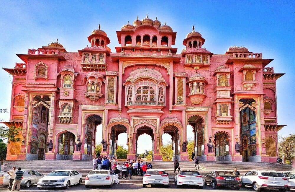 tourist places in jaipur highway