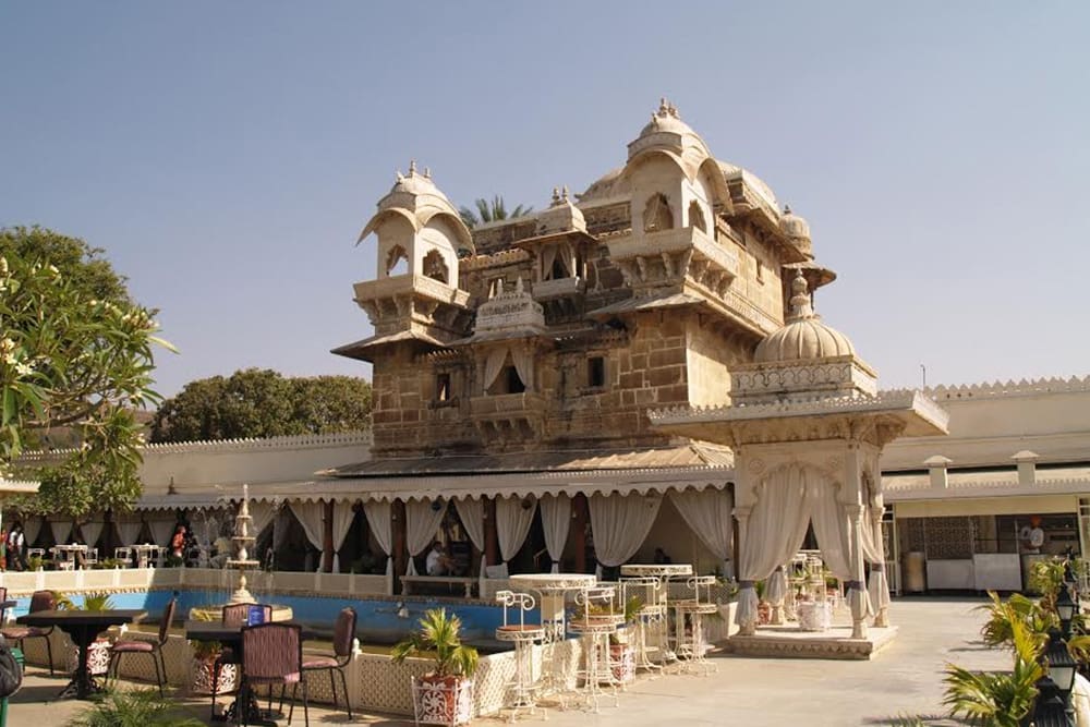 visit palace udaipur