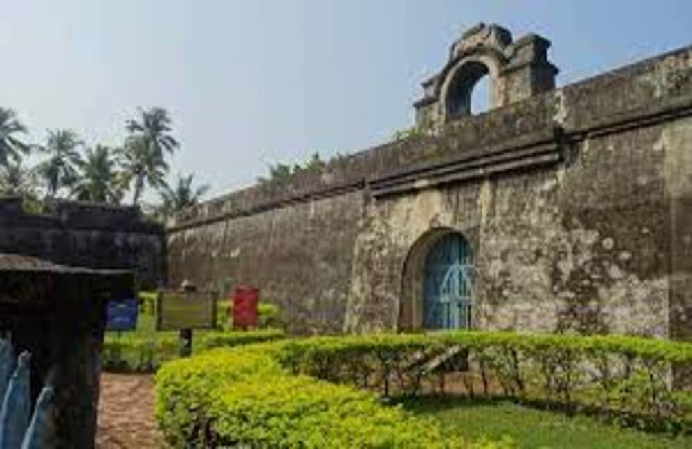 tourist spots at trivandrum Anchuthengu Fort
