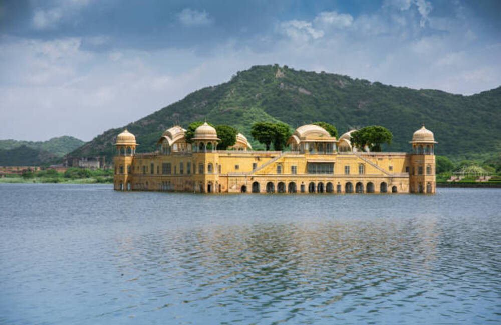 Taj-Lake-Palace