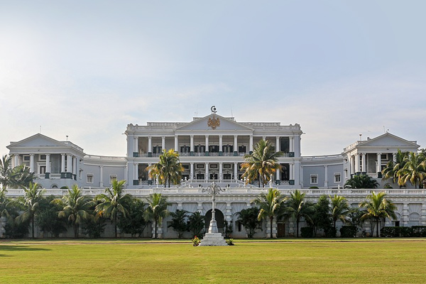 Taj Falaknuma, Palace