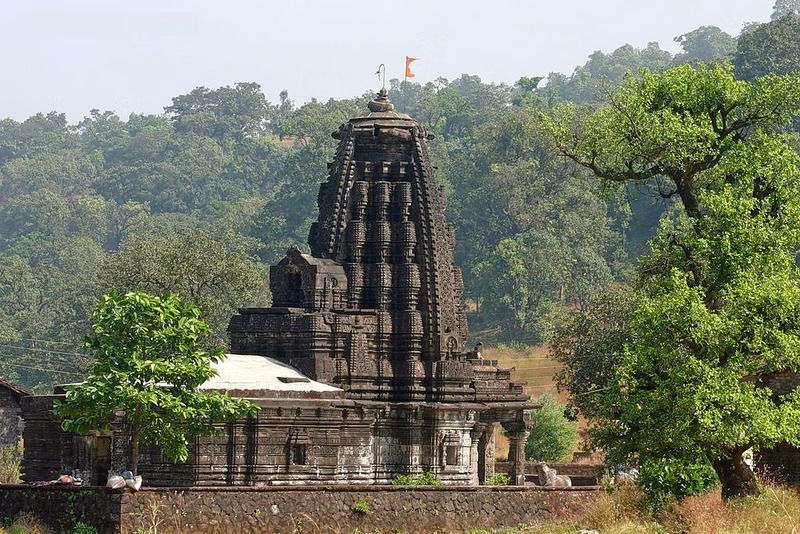 Amruteshwar Temple